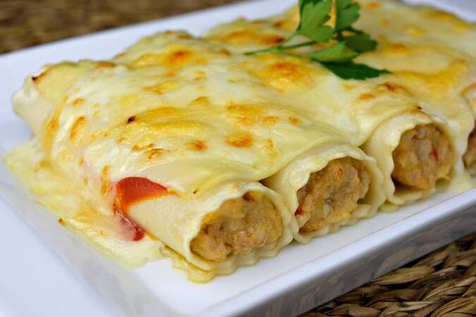CANELONES DE POLLO GRATINADOS