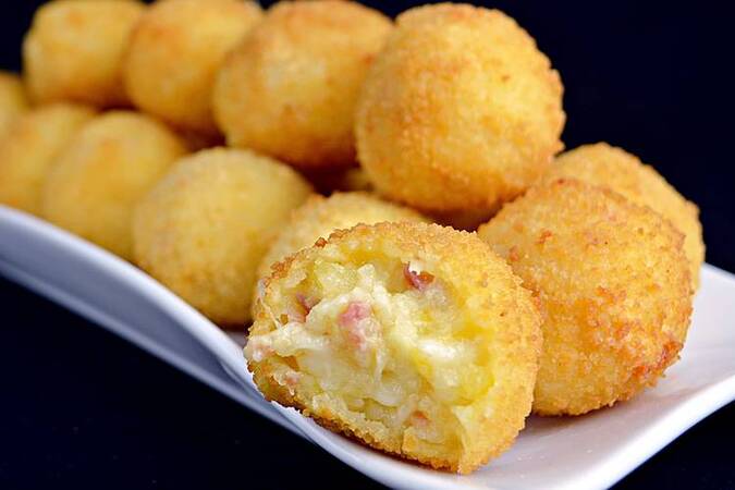BOLAS DE PATATA RELLENAS DE JAMÓN Y QUESO