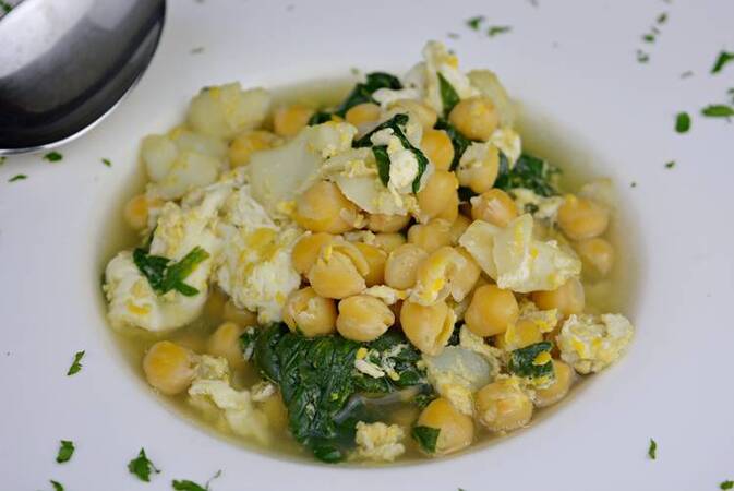 GARBANZOS CON ESPINACAS Y BACALAO