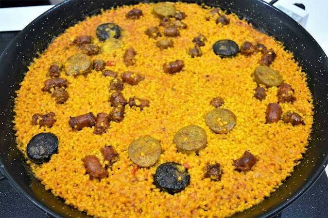 Receta de arroz con embutidos de Alicante