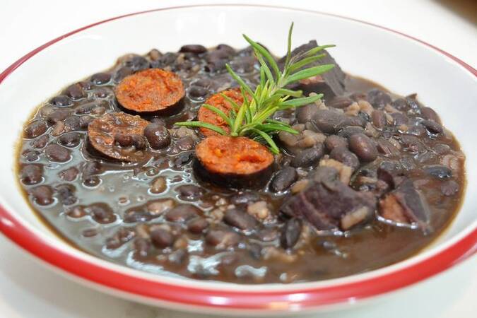 Receta de alubias negras con arroz