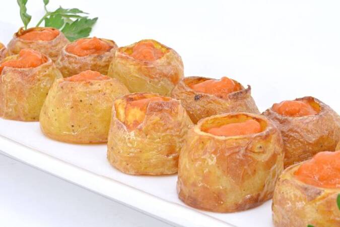 Cómo hacer patatas bravas rellenas
