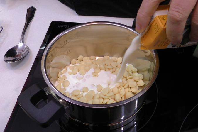 Preparar la sopa de chocolate blanco