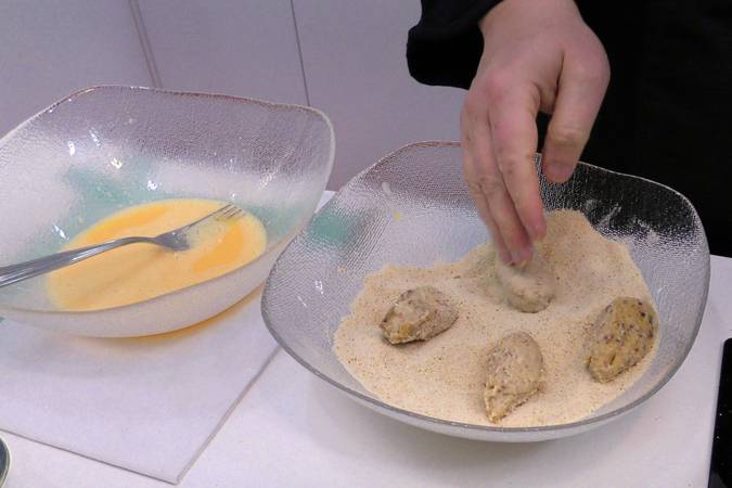 Step 6 of How to make creamy croquettes