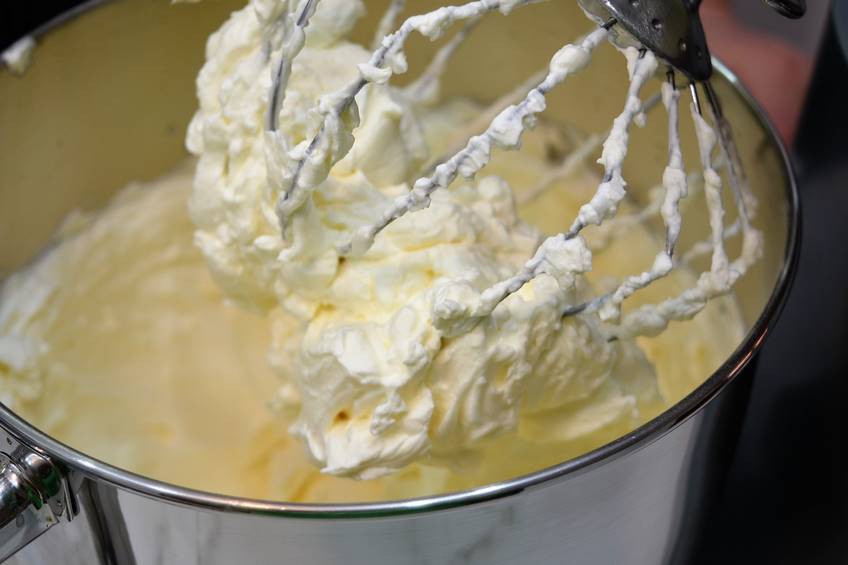  Paso 2 de Crema de queso, receta casera