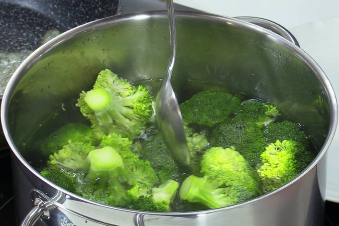 Cocer el brócoli