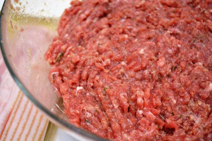 Cómo macerar carne para hamburguesas caseras