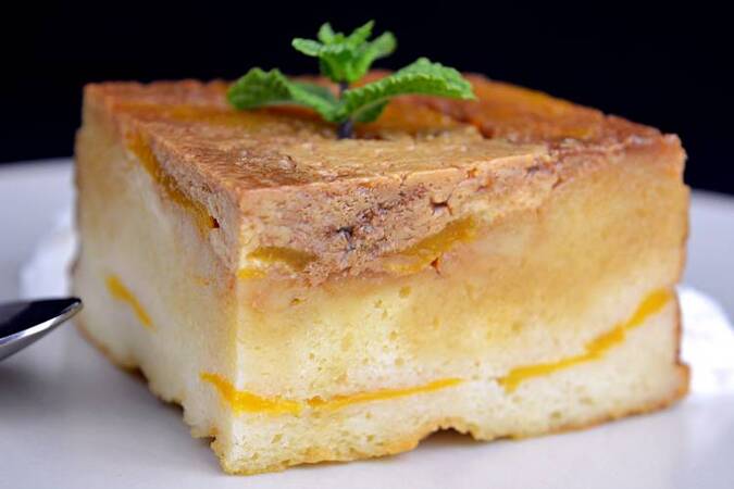 PUDIN DE MELOCOTÓN EN ALMÍBAR CON BIZCOCHO